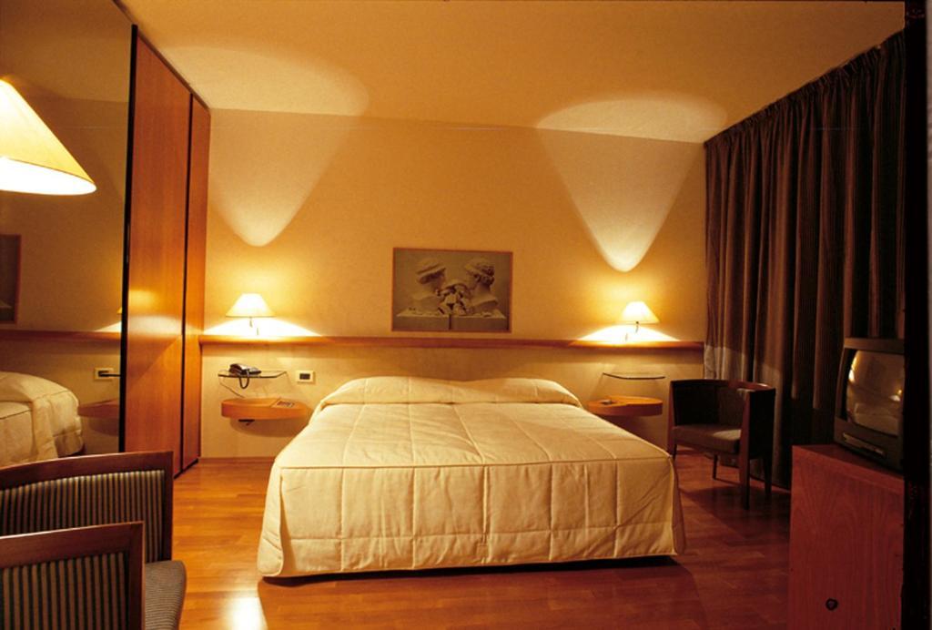 Grand Hotel Berti Silvi Marina Chambre photo